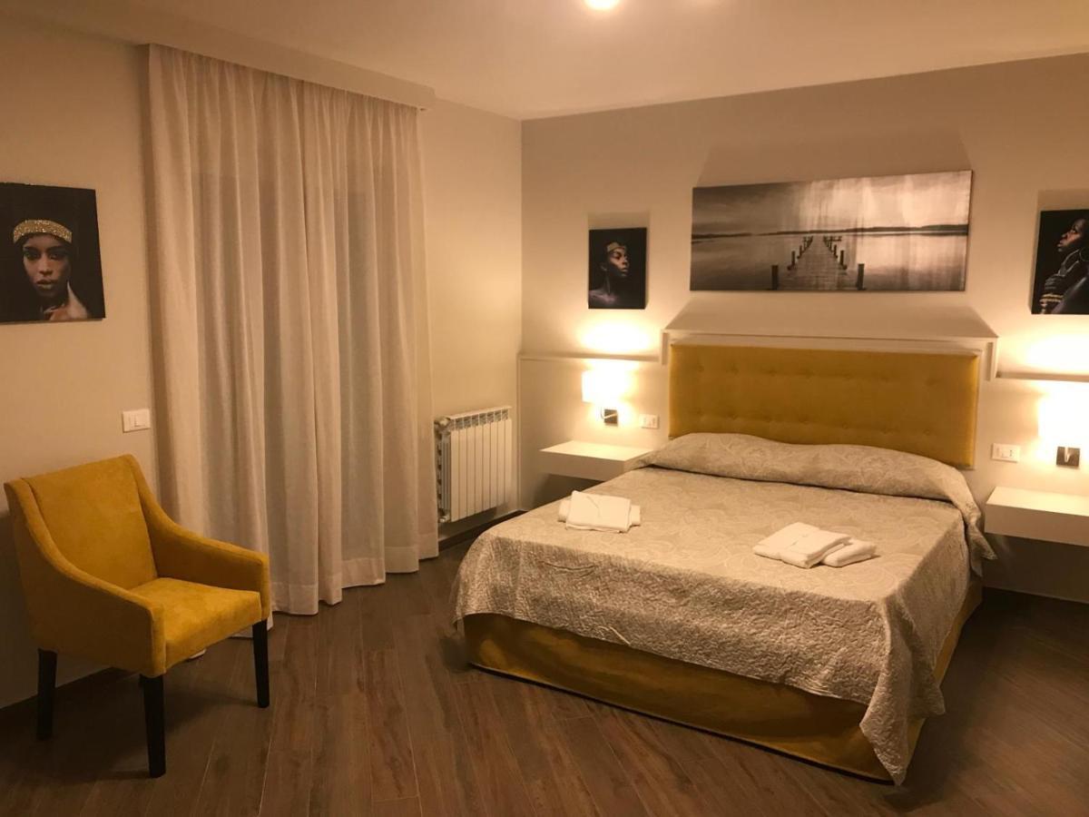 Scm House Hotel Mascali Buitenkant foto