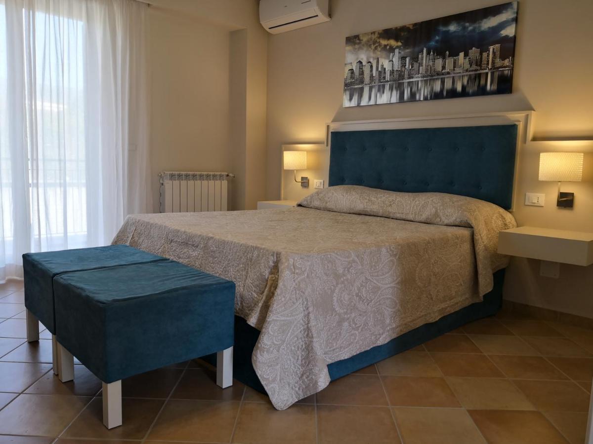 Scm House Hotel Mascali Buitenkant foto