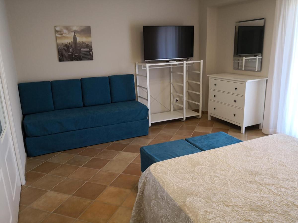 Scm House Hotel Mascali Buitenkant foto